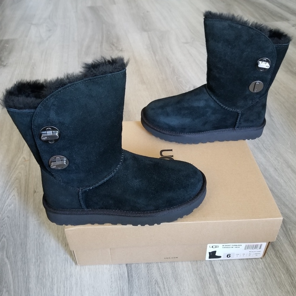 UGG Short Turnlock Water-resistant Suede Boot.